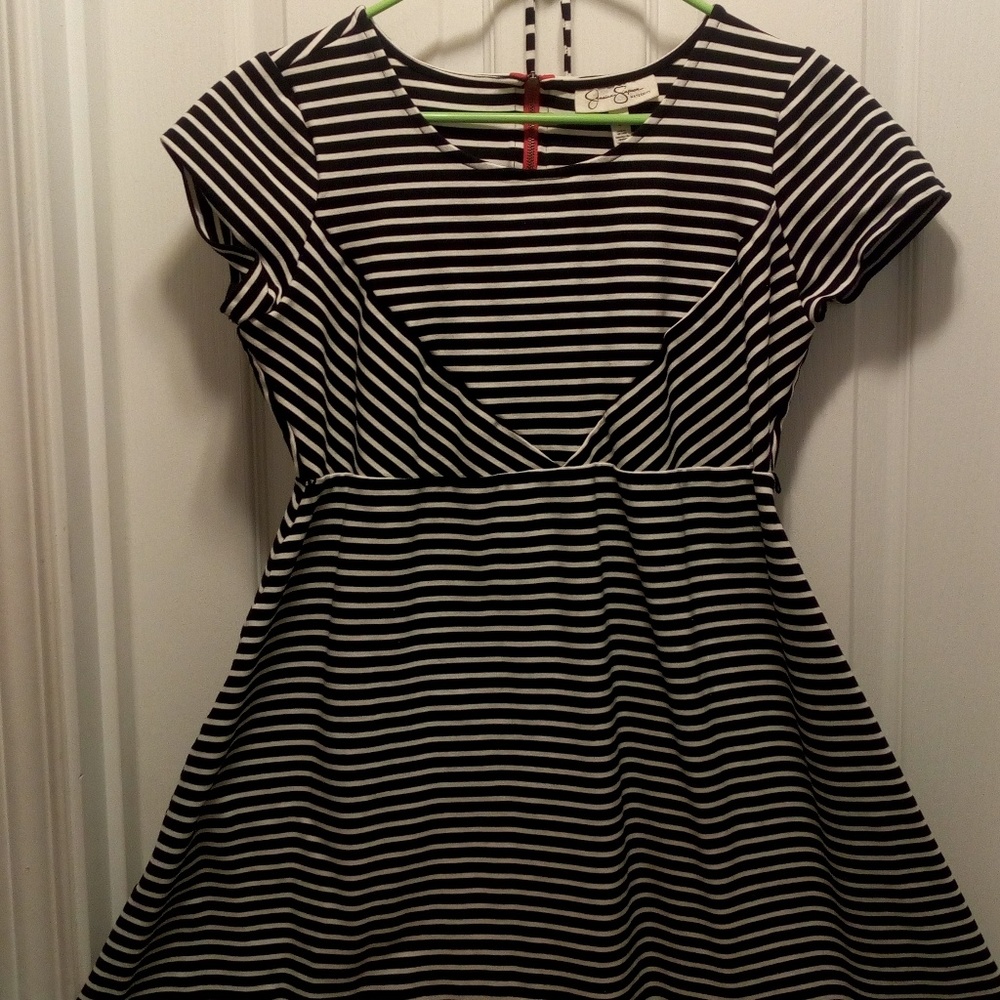 Jessica Simpson Maternity dress